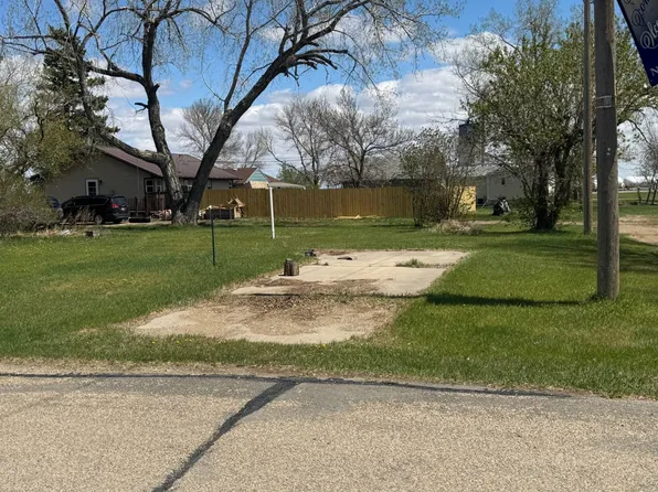 S 1/2 Of Lots 1 3 & W 4 Lot 2, Newburg, ND 58762