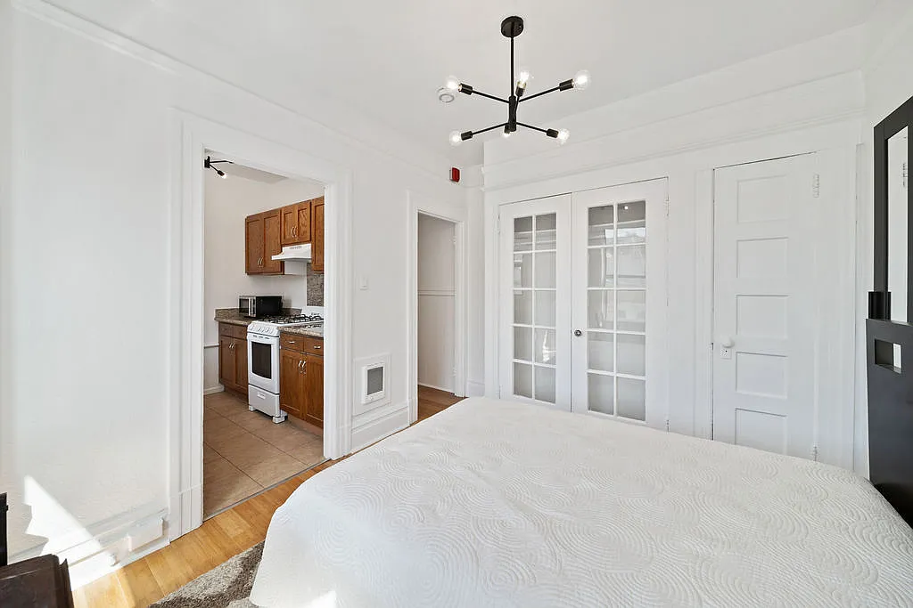 Studio, 260 sqft, $3,125 — Photo 4