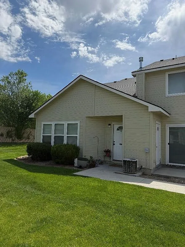Building Photo - 2188 Lexis Ln #102