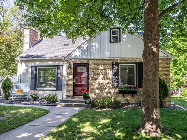 3445 Zenith Ave N, Robbinsdale, MN 55422