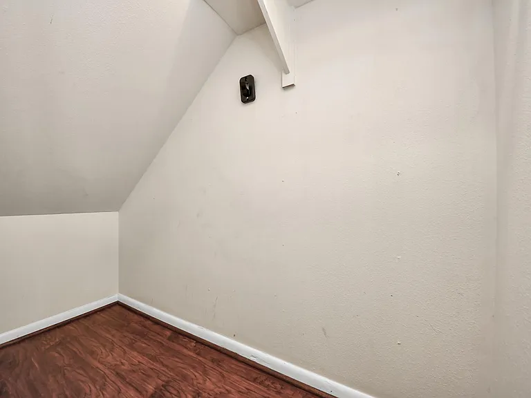 6334 Chevy Chase Dr #17 — Photo 23