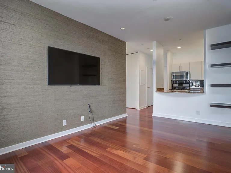 219 S 18th St #29-1602 — Photo 4