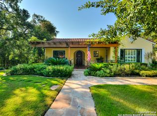 230 W Skyview Dr, San Antonio, TX 78228