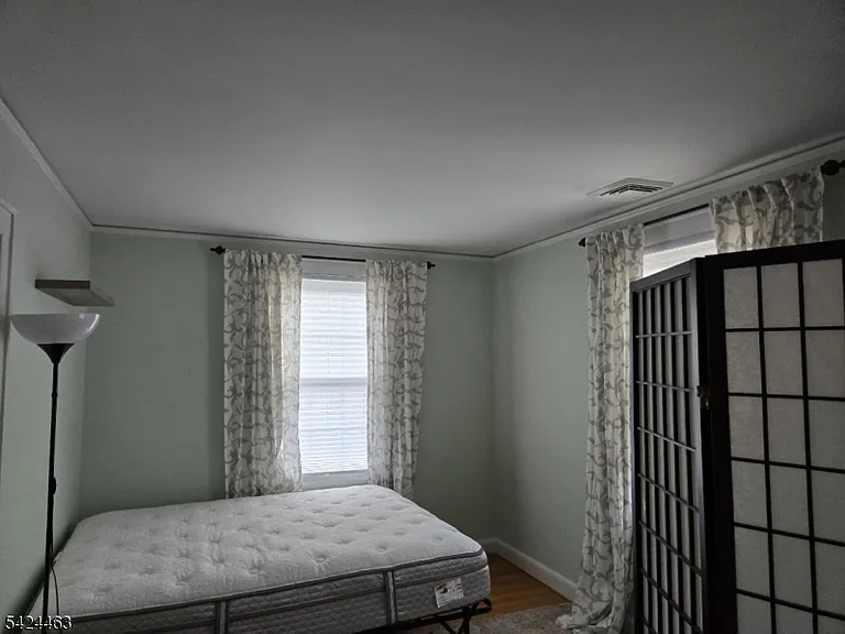 8 Spring Ln — Photo 15