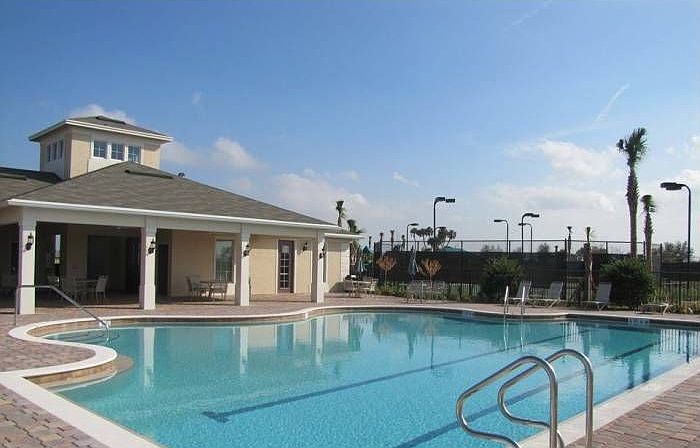 Sparkling Pool/ Clubhouse