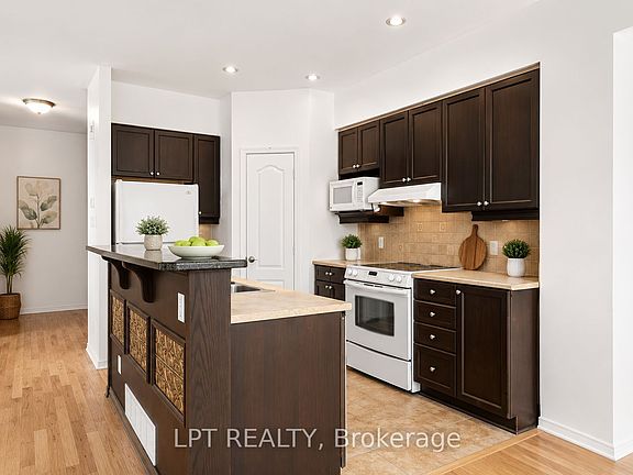 5th image of 136 Calaveras Ave