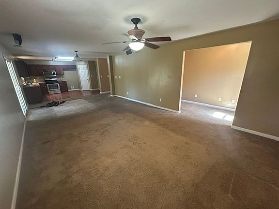 5th image of 2305 E Dorothea Ave
