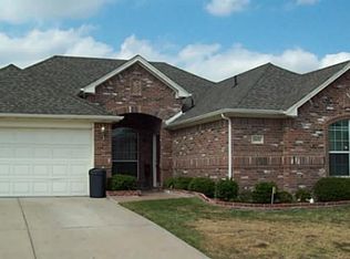 1631 Nashwood Dr, Grand Prairie, TX 75051