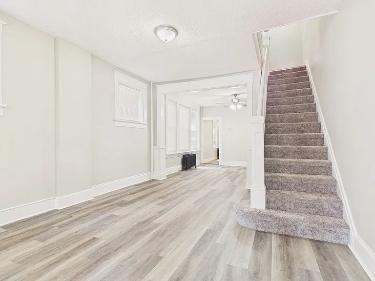 2614 Lexington St — Photo 7