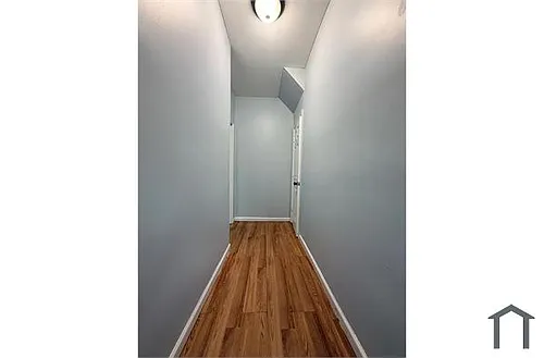 50 Franklin St Photo 1