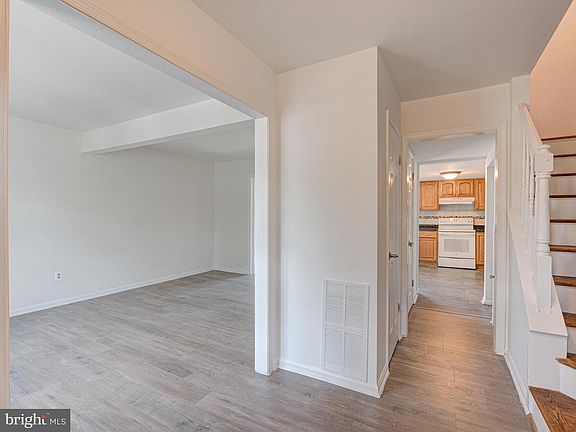 4th image of 1019 Brixton Ct