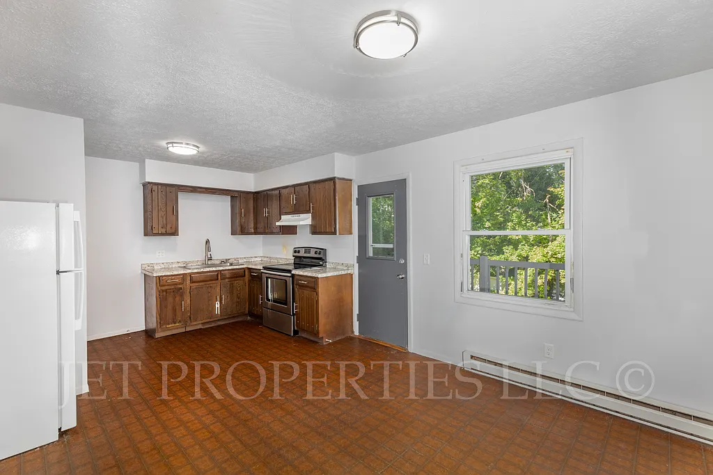 2701 20th St SW — Photo 1