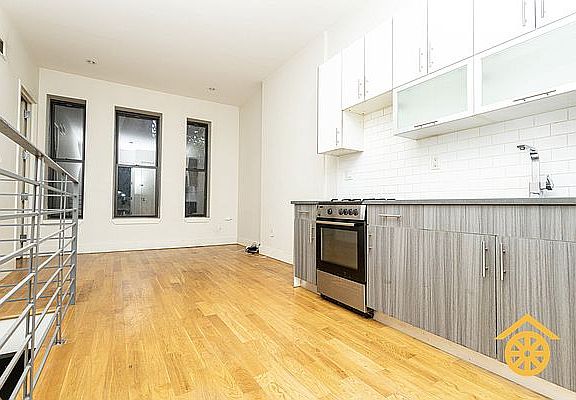 2nd image of 465 Lafayette Ave #1B