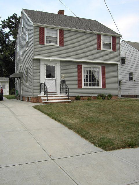 6904 Orchard Grove