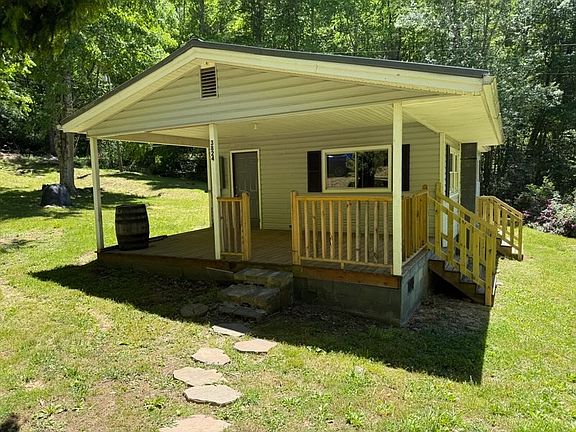 3rd image of 3824 Hanging Dog Rd