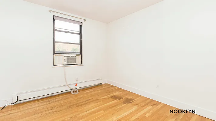 Rented by Nooklyn NYC LLC | media 18