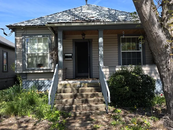 212 SE Mosher Ave, Roseburg, OR 97470