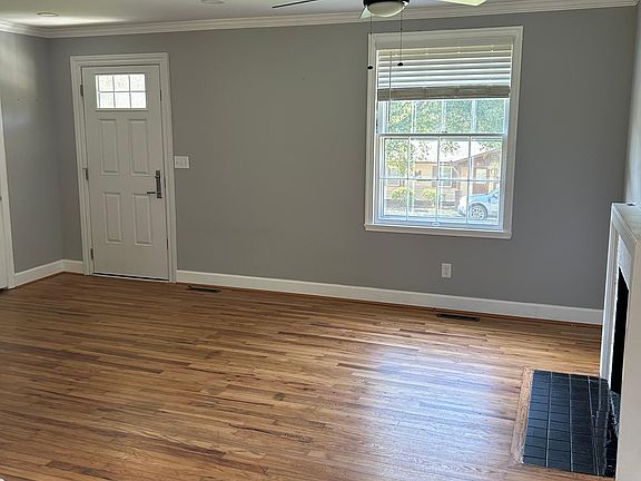3rd image of 1815 Cochran Pl