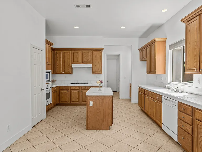 12326 White Horse Ct — Photo 10