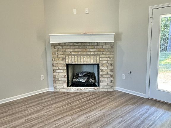 3rd image of 2055 Pebble Creek Dr