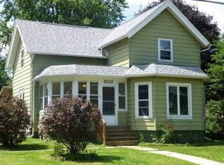 303 S College Ave, Fox Lake, WI 53933