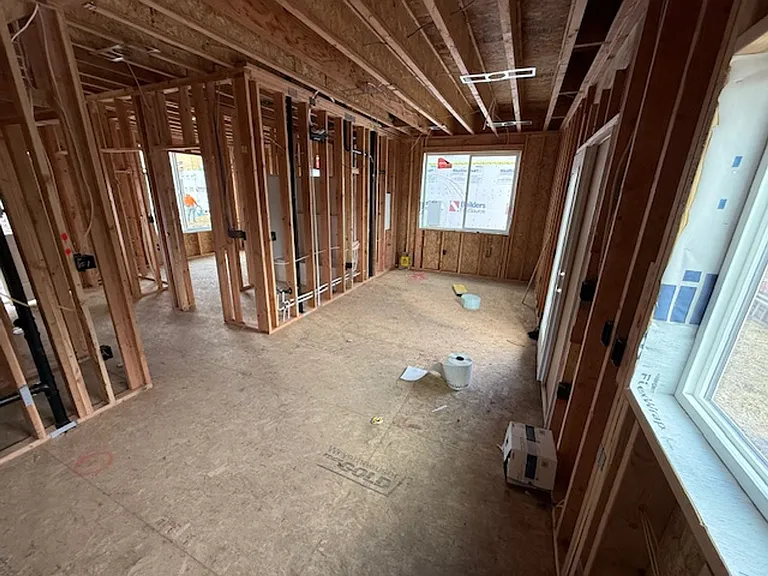 1105 NW Buchanan Ave — Photo 20