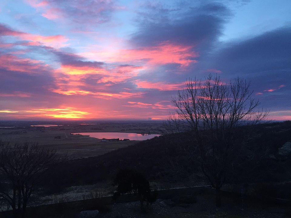 Views of lakes and mountains