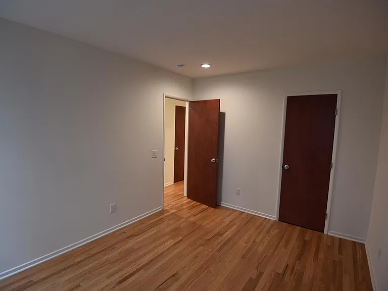 1748 Winona Blvd #1 — Photo 7