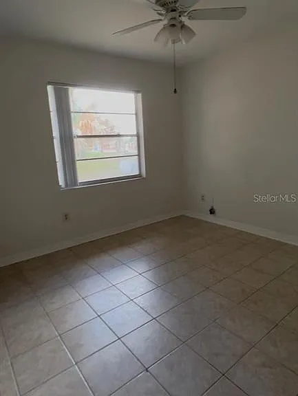945 Bryan Ct — Photo 16