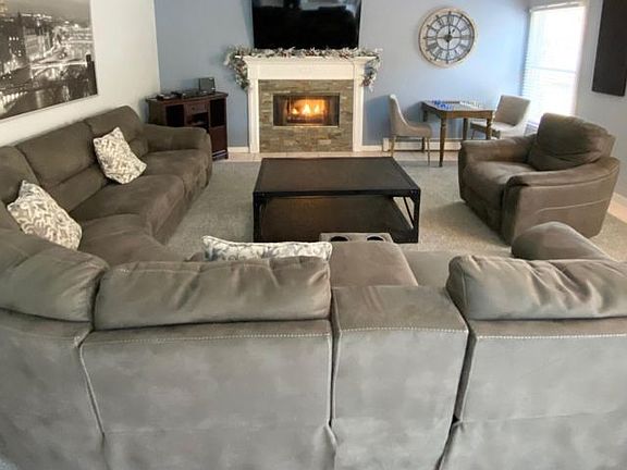 5th image of 31 Constance Ct