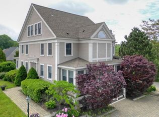 2 Barn Ln #2, Gloucester, MA 01930