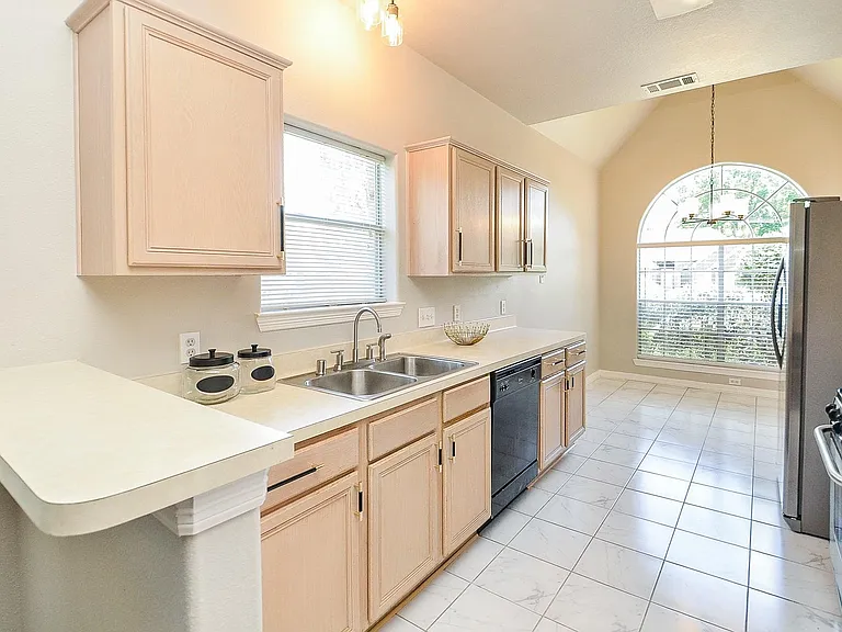 6146 Rocky Nook Dr — Photo 2