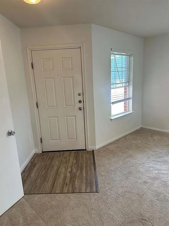 3 bed, 2.0 bath, 1610 sqft, $1,800 — Photo 2
