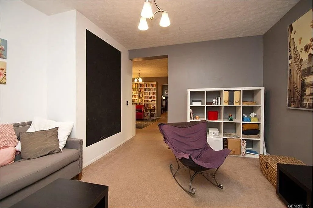 4 bed, 1.5 bath, 2007 sqft, $2,500 — Photo 4