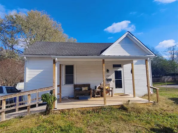 204 Scotland Ave, Franklin, KY 42134