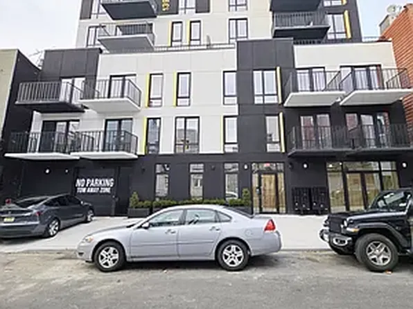 139 Frost Street image 1 of 5