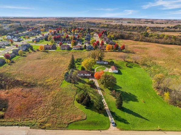 3074 Saint Paul Rd, Owatonna, MN 55060