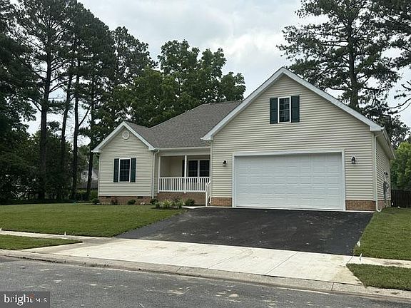 2nd image of 30483 Manor Dr