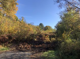 Cole Ln, Troy, NY 12180