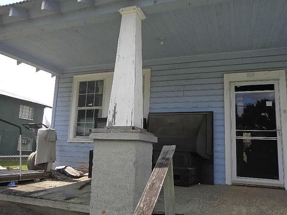 2nd image of 614 Houmas St