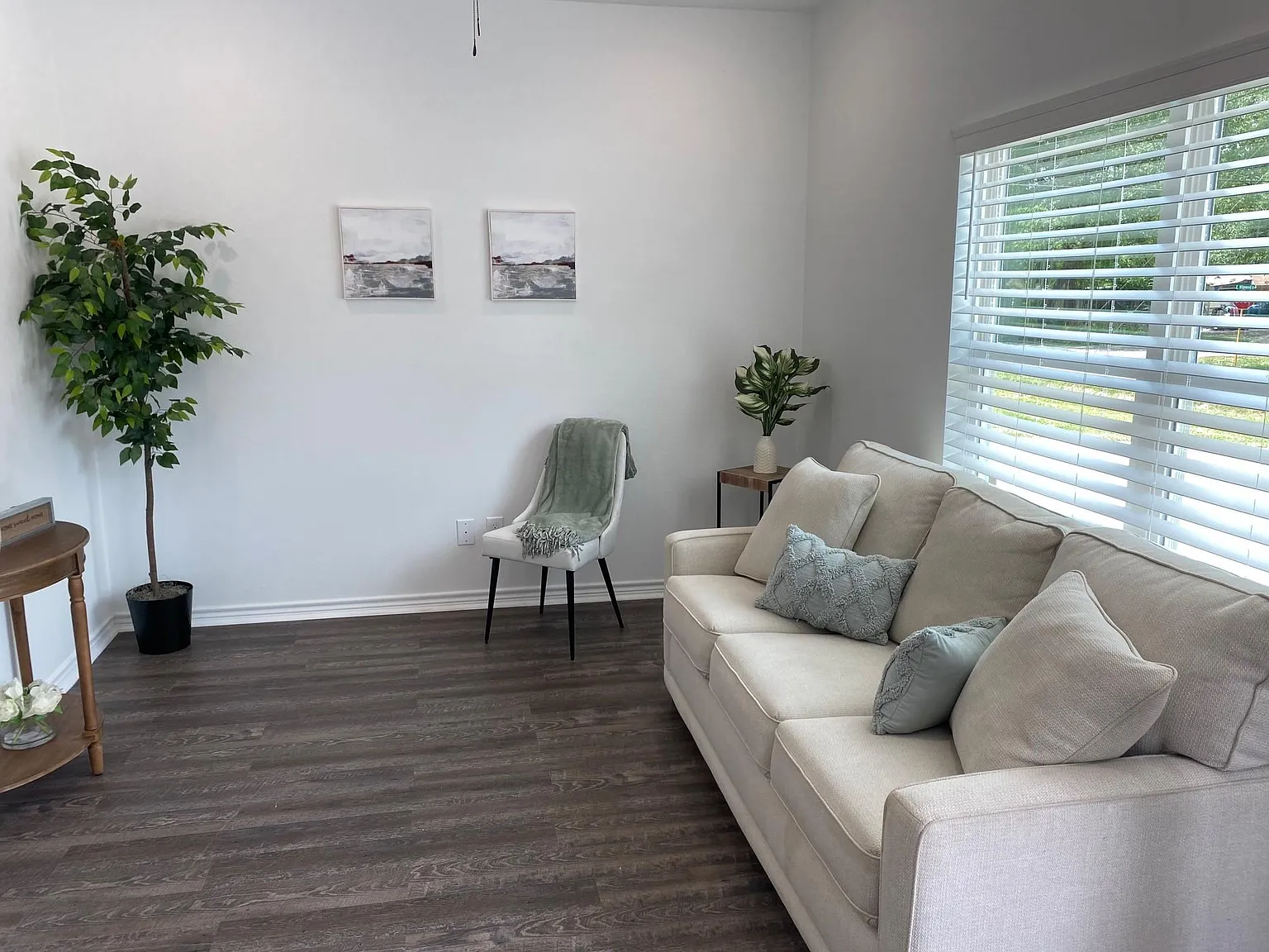 2 bed, 2.0 bath, 1119 sqft, $1,525 — Photo 2