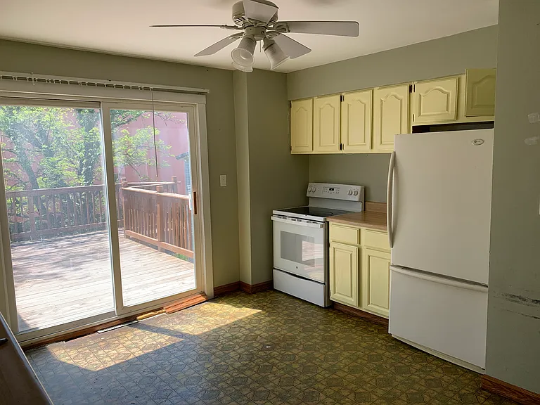 419 W Bluff St #2 — Photo 7
