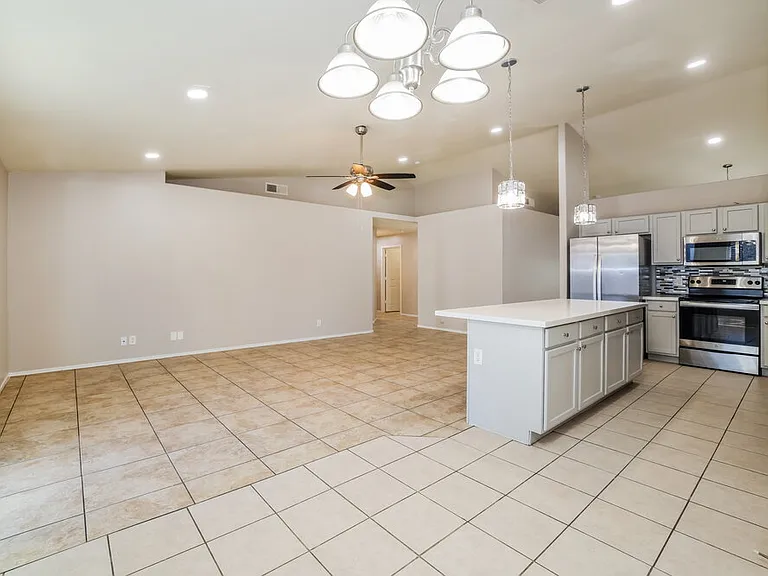 2904 W Sunland Ave — Photo 4