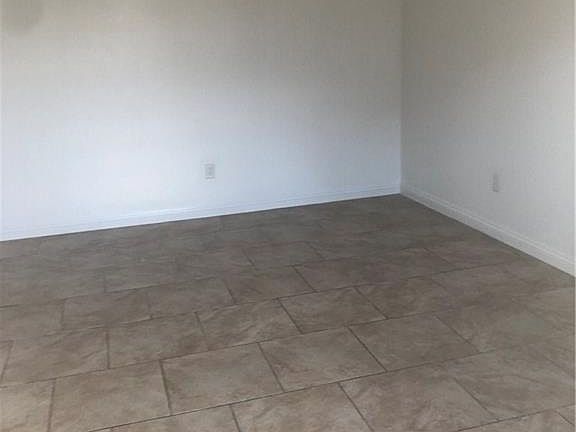 3rd image of 1300 N 22nd St APT 2