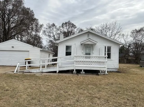 3416 Blackstone Ave, Rockford, IL 61101