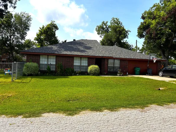 309 W Moerbe Dr, Thorndale, TX 76577