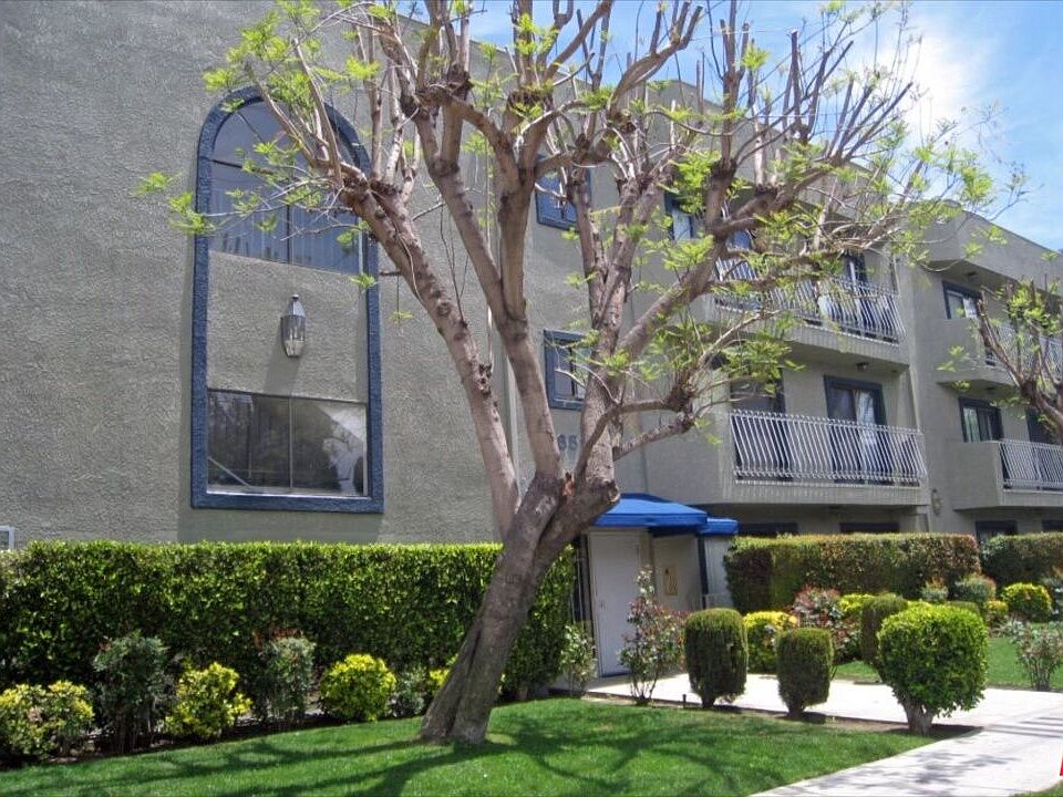 1st image of 6590 Hazeltine Ave #307