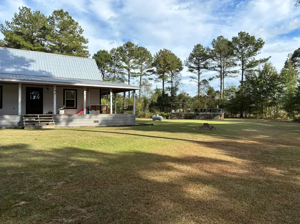 200 Mills Ln, Carthage, MS 39051