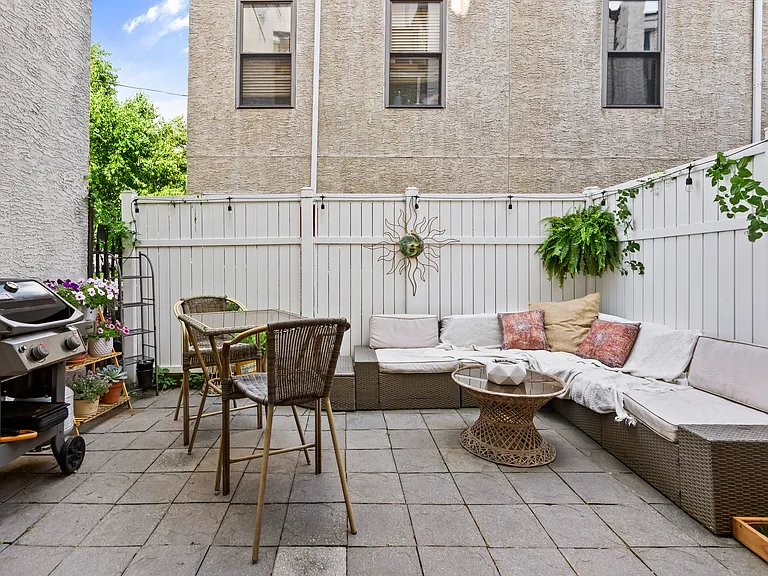 1129 N Orianna St — Photo 29
