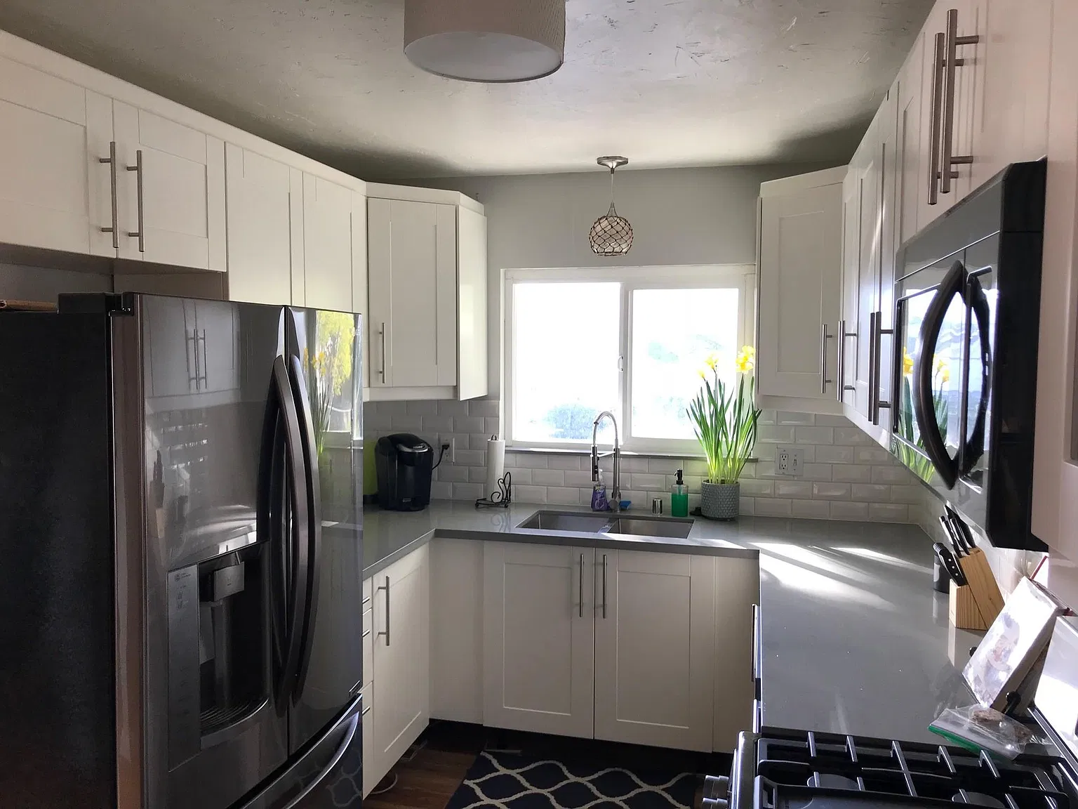 2 bed, 950 sqft, $4,290 — Photo 4